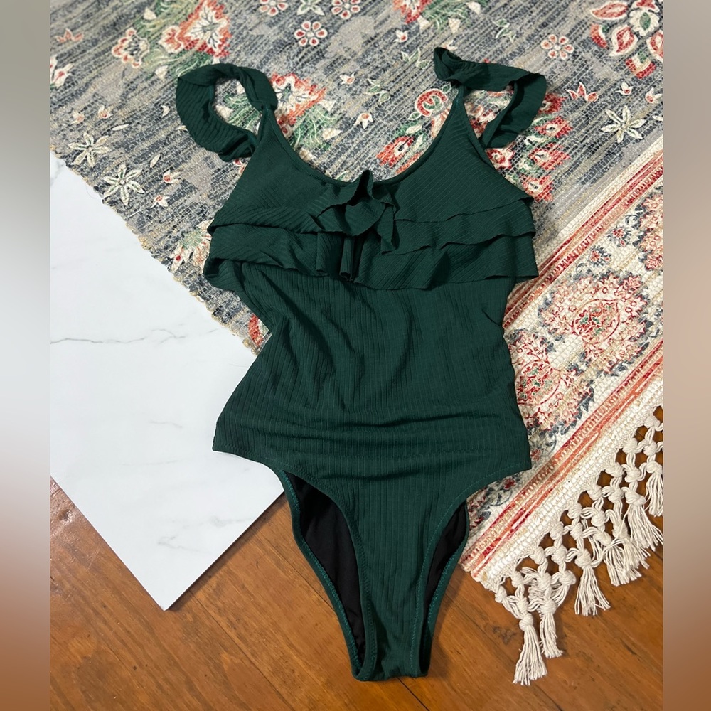 Cupshe green ruffle one piece swim